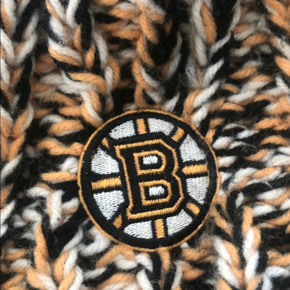 Bruins hat - Picture 4 of 4
